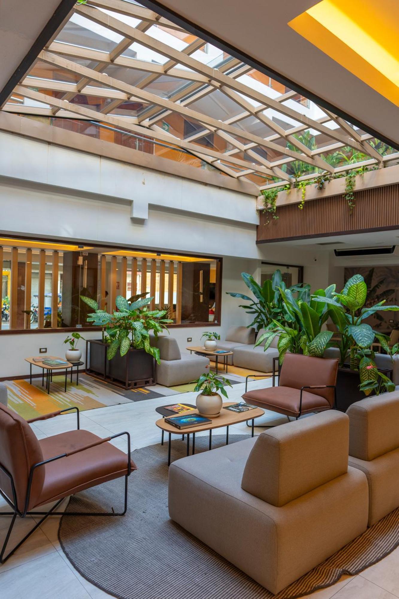 Victoria Regia Hotel Икитос Экстерьер фото